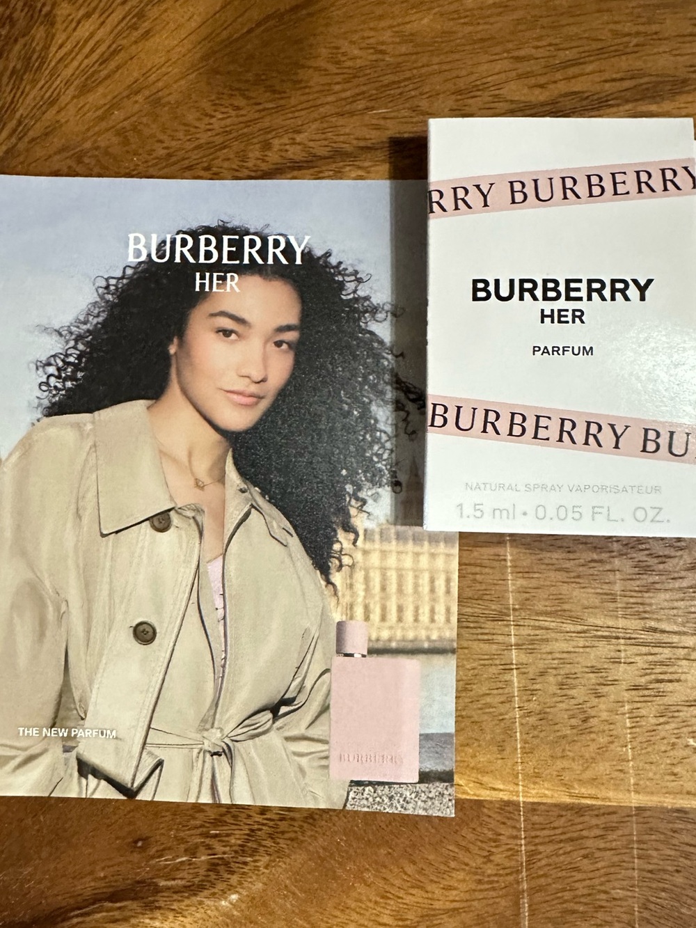 🌻5/$30🌻 🆕 BURBERRY Her Eau de Pardum, 1.5ml/0.05 fl. oz. Natural Spray - Picture 2 of 6